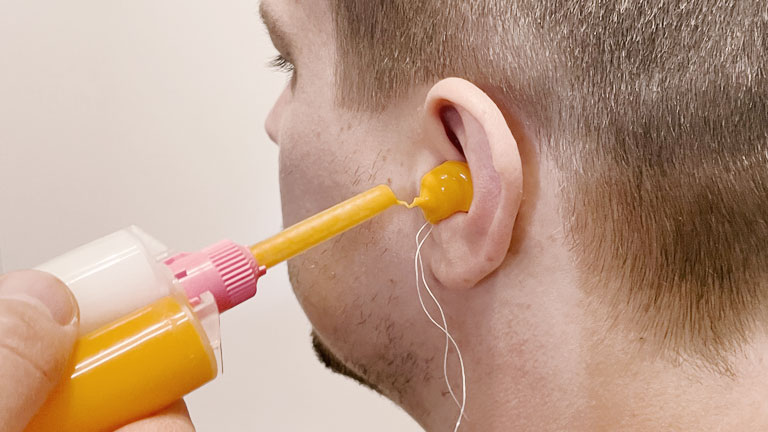 Erstellen von Otoplastiken WEIXLER