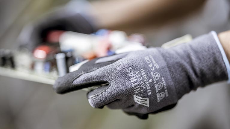 Weiter zum Produkt > ESD Handschuhe aus Spezial-Stretch-Strick